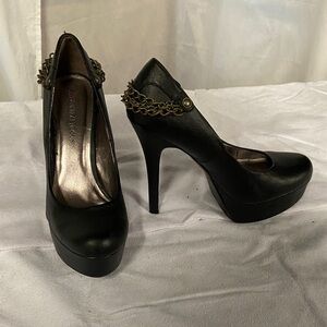 JustFab Black Platform Stiletto Pumps with Chain Accent